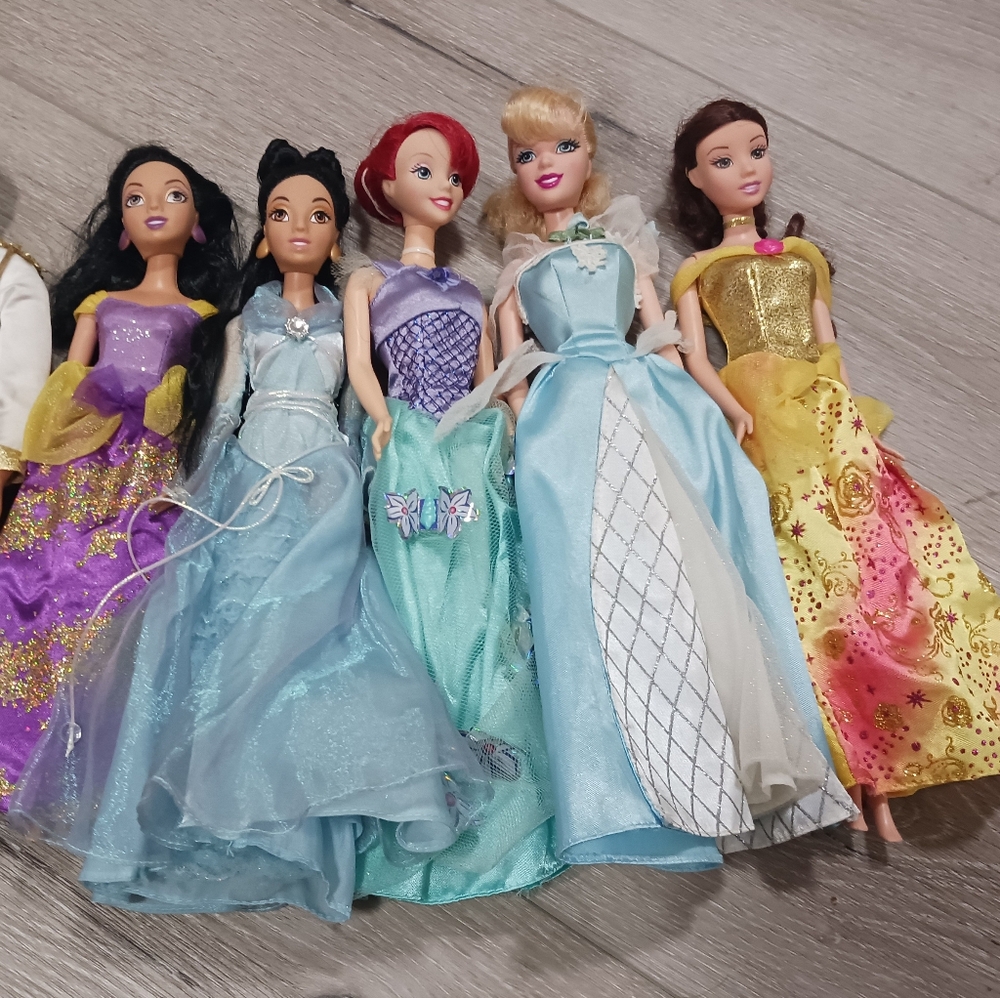 6 Disney Princess!